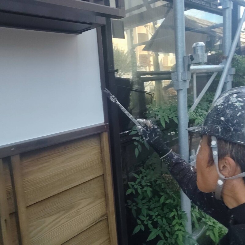 艶で変わる建物の印象！