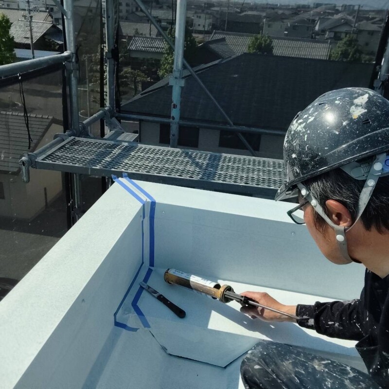 暑さが増す中での作業